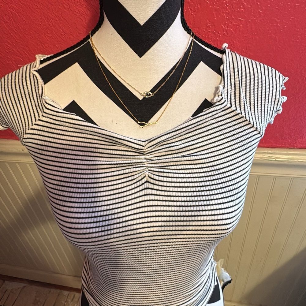 Urban outfitters BGD Michelle striped off the shoulder top size small - Picture 3 of 8